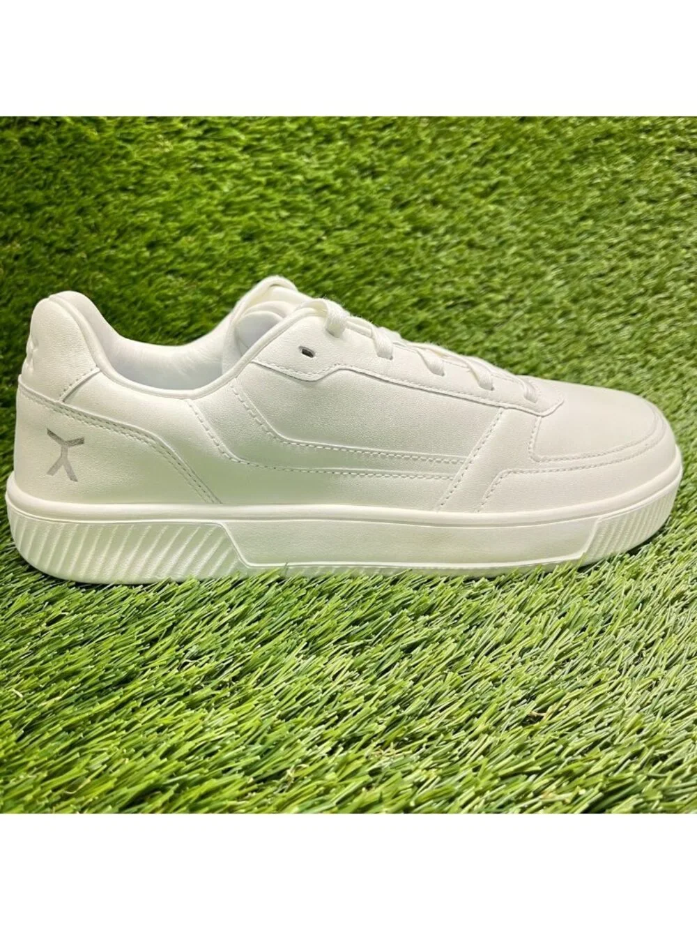 Flux Footwear Adapt Leather Trainer White Mens Size 9.5 Athletic Shoes Sneakers